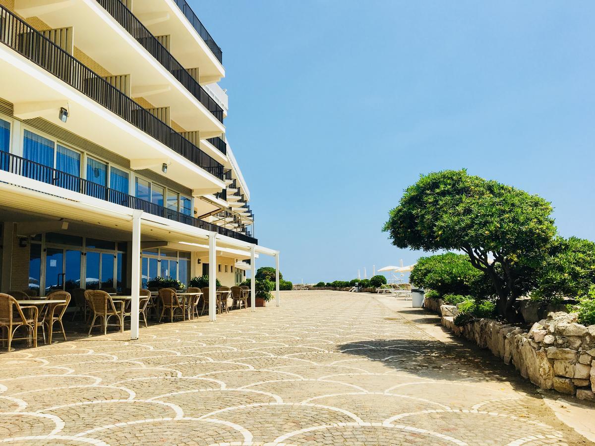 تيراتشينا Grand Hotel L'Approdo المظهر الخارجي الصورة